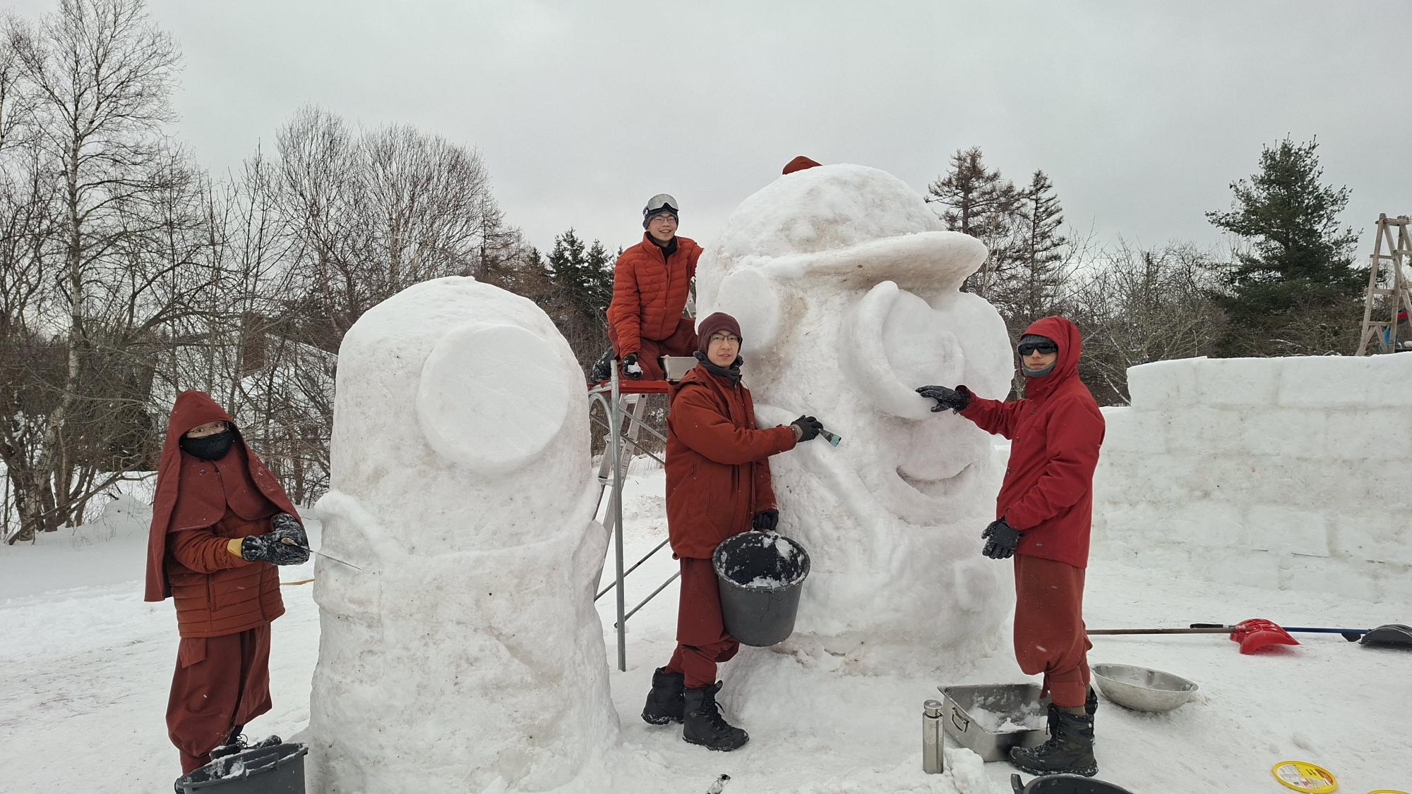 Winter Joy in the Snow: Neighbors Celebrate Together